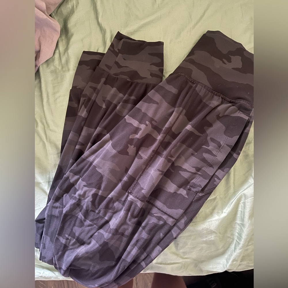 Athleta camo joggers